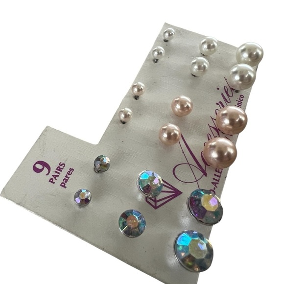 Elegant Pearl and Crystal Stud Earring Set - Picture 2 of 2